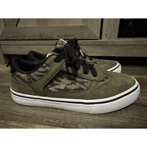 Airwalk Huntington Low Boys Size 6‎ Shoes Lace-Up Sneakers Green Camouflage